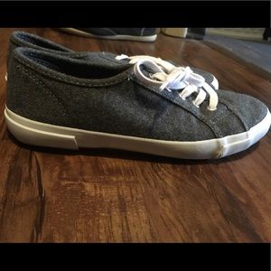 Grey Old Navy Women’s Canvas Sneakers